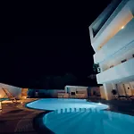 Apart-hotel Ada