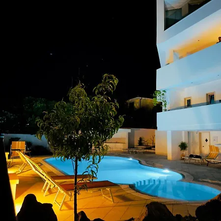 Ada Апарт-отель 4*